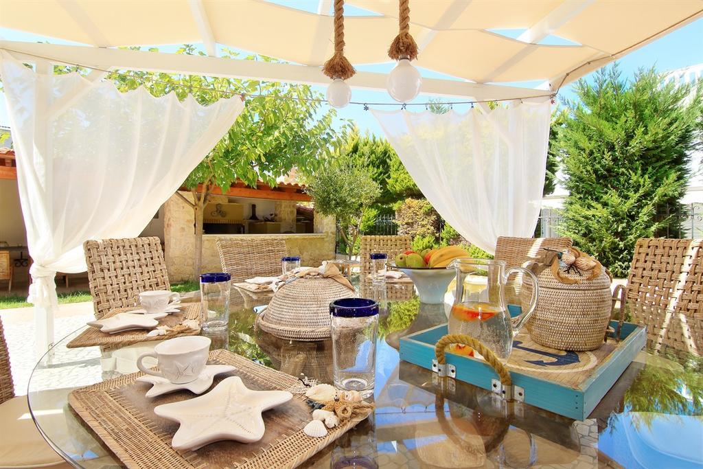 Luxury Villa Sea Melody Palaia Fokaia Bagian luar foto